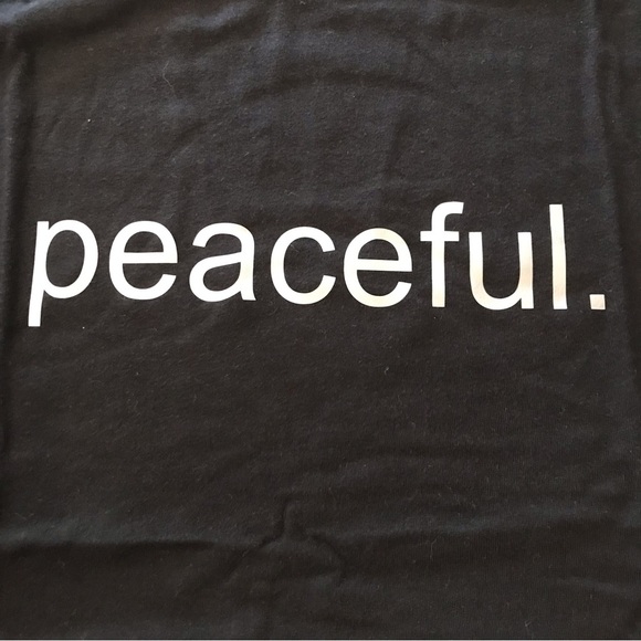 ▪️peaceful. Tee - Picture 4 of 5
